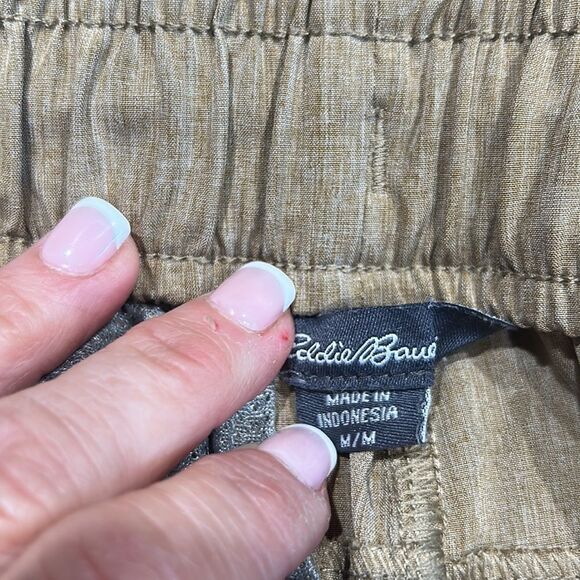 Eddie Bauer Drawstring shorts Great Condition Eddie size M. - Picture 3 of 8